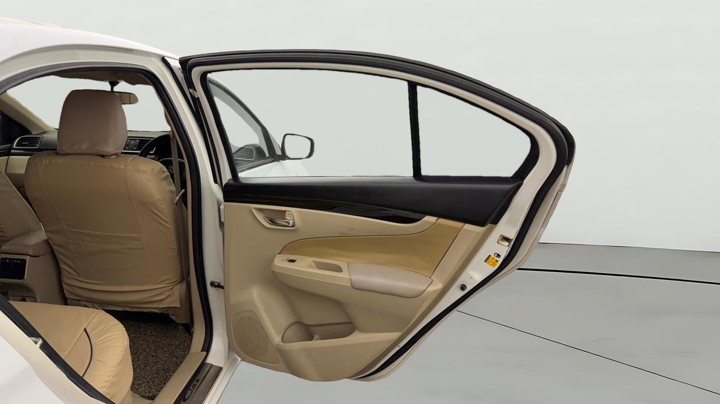 2014 Maruti Ciaz VXI+, Petrol, Manual, 69,872 km, RHS Rear Door