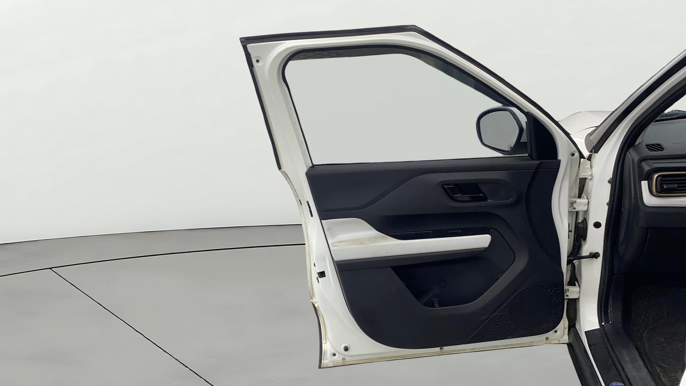 2024 Tata PUNCH ACCOMPLISHED DAZZLE SUNROOF CNG MT, CNG, Manual, 39,533 km, LHS Front Door