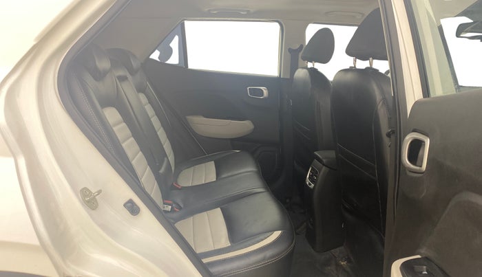 2023 Hyundai VENUE SX 1.2 PETROL, Petrol, Manual, 18,222 km, Right Side Rear Door Cabin