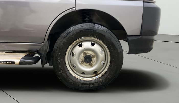 2018 Maruti Eeco 5 STR WITH A/C+HTR, Petrol, Manual, 75,826 km, Right Front Wheel