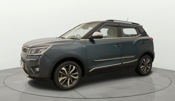 2021 Mahindra XUV300 W8 (O) 1.2 PETROL AMT, Petrol, Automatic, 45,205 km, Left Front Diagonal