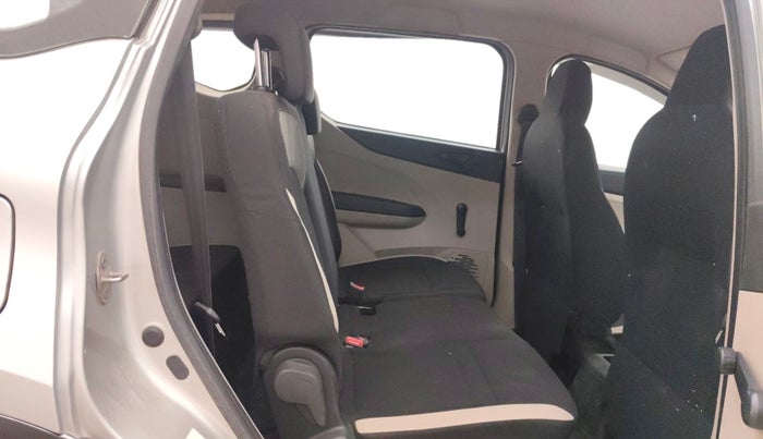 2022 Renault TRIBER RXE MT, Petrol, Manual, 52,048 km, Right Side Rear Door Cabin