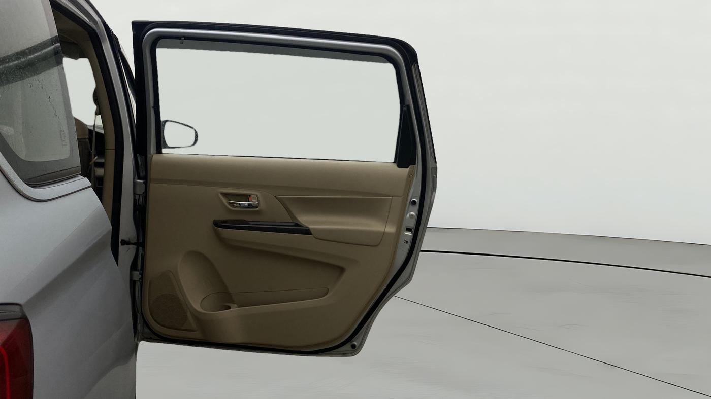 2022 Maruti Ertiga ZXI SHVS, Petrol, Manual, 66,537 km, RHS Rear Door
