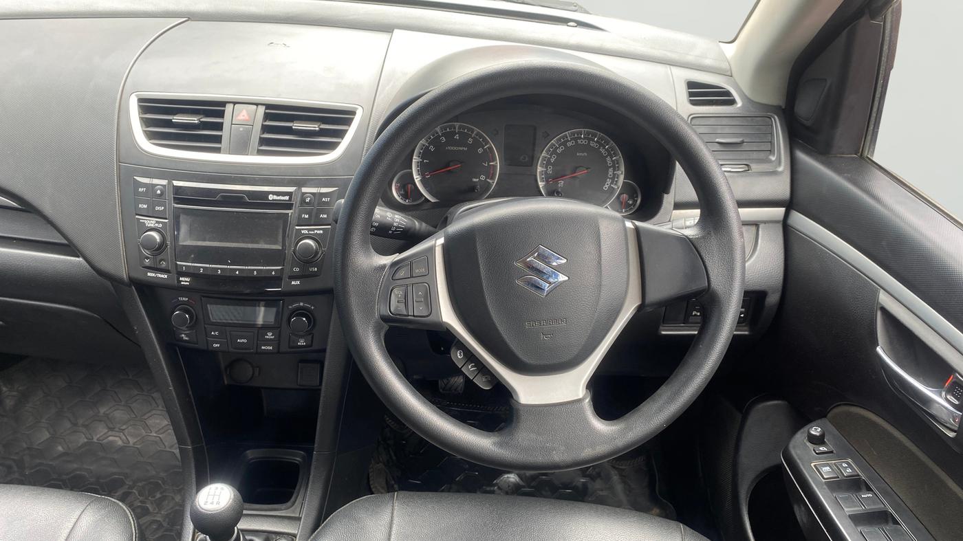 2015 Maruti Swift ZXI, Petrol, Manual, 54,581 km, Steering Wheel Close Up
