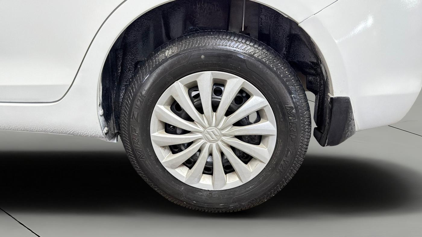 2016 Maruti Swift Dzire VXI (O), Petrol, Manual, 25,121 km, Left Rear Wheel