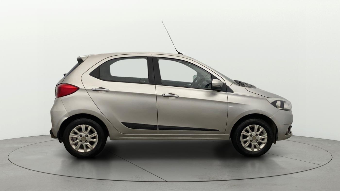 2017 Tata Tiago XZA PETROL, Petrol, Automatic, 68,398 km, Right Side View
