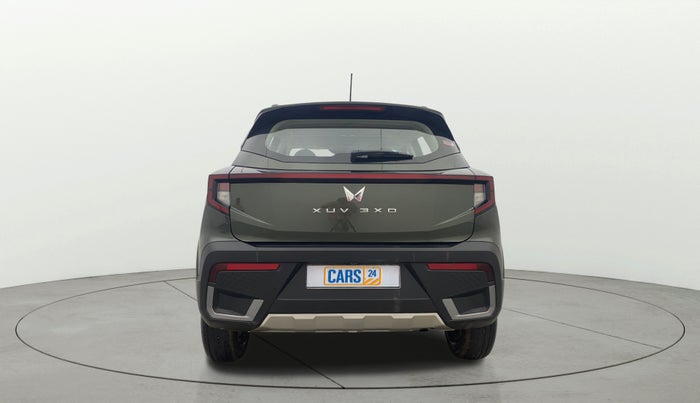 2024 Mahindra XUV 3XO AX5 1.2 L TCMPFi, Petrol, Manual, 6,533 km, Back/Rear