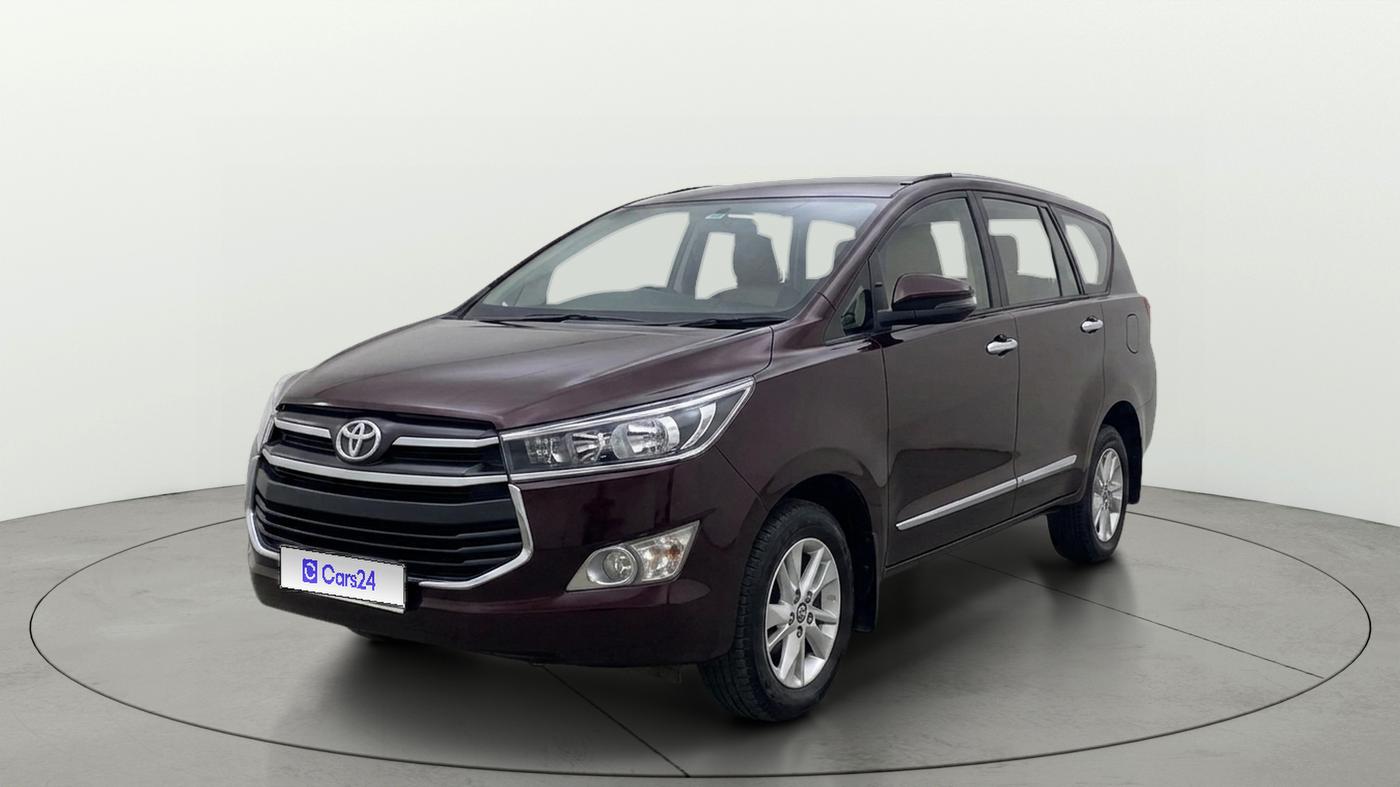 2018 Toyota Innova Crysta 2.4 GX 8 STR, Diesel, Manual, 28,379 km, Left Front Diagonal