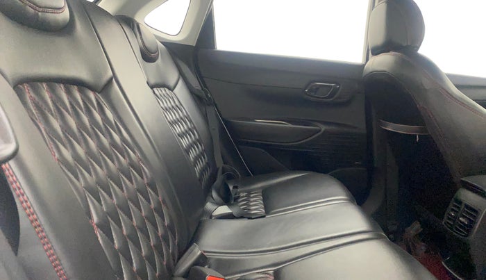 2020 Hyundai NEW I20 ASTA 1.2 AT, Petrol, Automatic, 18,793 km, Right Side Rear Door Cabin