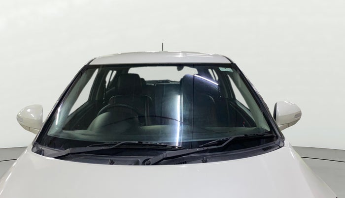 2014 Maruti Swift VXI, Petrol, Manual, 82,636 km, Front Windshield