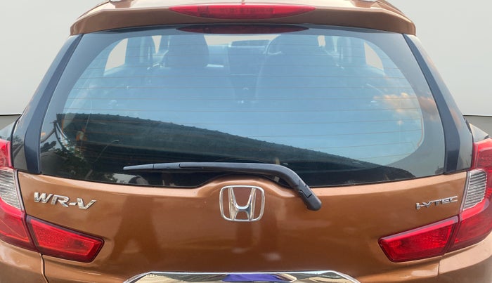 2017 Honda WR-V 1.2L I-VTEC VX MT, CNG, Manual, 1,04,053 km, Rear Windshield