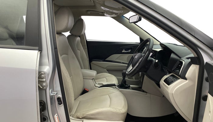 2019 Mahindra XUV300 W8 (O) 1.5 DIESEL, Diesel, Manual, 79,741 km, Right Side Front Door Cabin