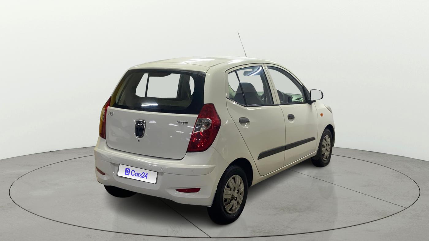 2015 Hyundai i10 MAGNA 1.1, Petrol, Manual, 1,00,643 km, Right Back Diagonal