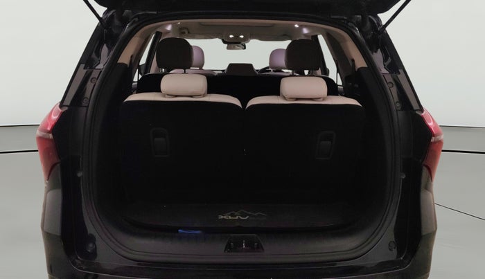 2022 Mahindra XUV700 AX 7 P MT 7 STR, Petrol, Manual, 31,275 km, Boot Open Zoomed View