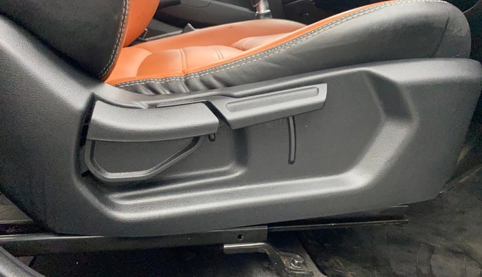 2020 Hyundai VENUE SX 1.0 TURBO IMT, Petrol, Manual, 33,535 km, Driver Side Adjustment Panel