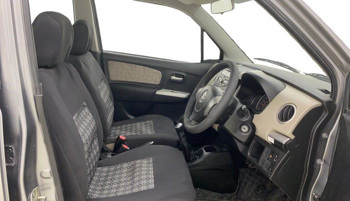 2016 Maruti Wagon R 1.0 VXI, Petrol, Manual, 1,08,656 km, Right Side Front Door Cabin
