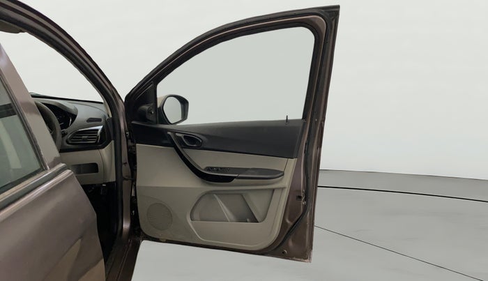 2019 Tata Tiago XT PETROL, Petrol, Manual, 40,305 km, RHS Front Door