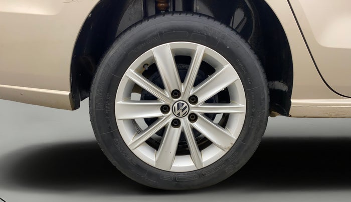 2015 Volkswagen Vento HIGHLINE 1.5 AT, Diesel, Automatic, 70,376 km, Right Rear Wheel