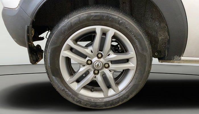 2023 Renault TRIBER RXZ AMT, Petrol, Automatic, 16,063 km, Right Rear Wheel