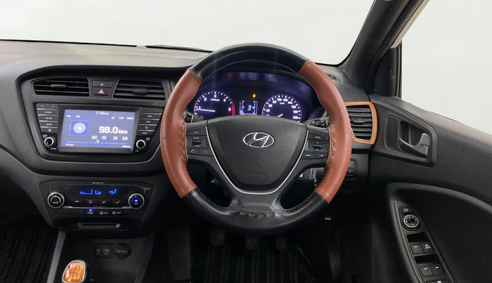 2017 Hyundai Elite i20 ASTA 1.4 CRDI DUAL TONE, Diesel, Manual, 94,892 km, Steering Wheel Close Up