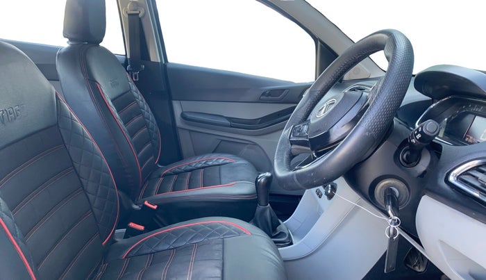 2022 Tata Tiago XT (O) PETROL, Petrol, Manual, 30,136 km, Right Side Front Door Cabin