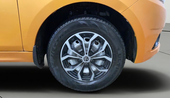 2017 Tata Tiago XM PETROL, Petrol, Manual, 82,601 km, Right Front Wheel