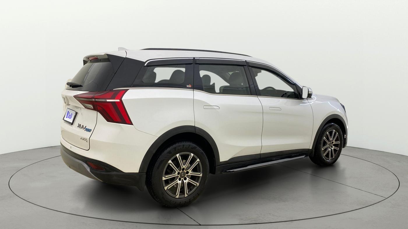 2023 Mahindra XUV700 AX 7 LUXURY P AT 7 STR, Petrol, Automatic, 33,773 km, Right Back Diagonal