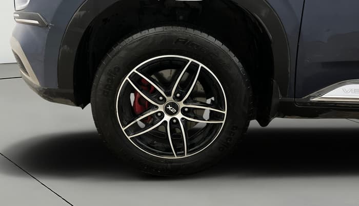 2022 Hyundai VENUE S 1.2, Petrol, Manual, 20,845 km, Left Front Wheel