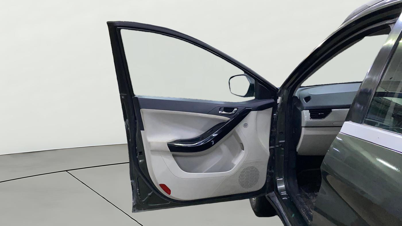 2021 Tata NEXON XZA PLUS PETROL, Petrol, Automatic, 27,884 km, LHS Front Door