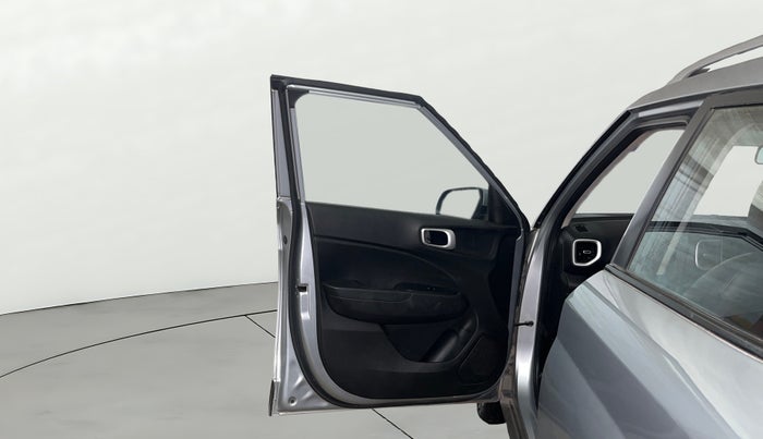 2020 Hyundai VENUE S+ 1.2, Petrol, Manual, 64,868 km, LHS Front Door