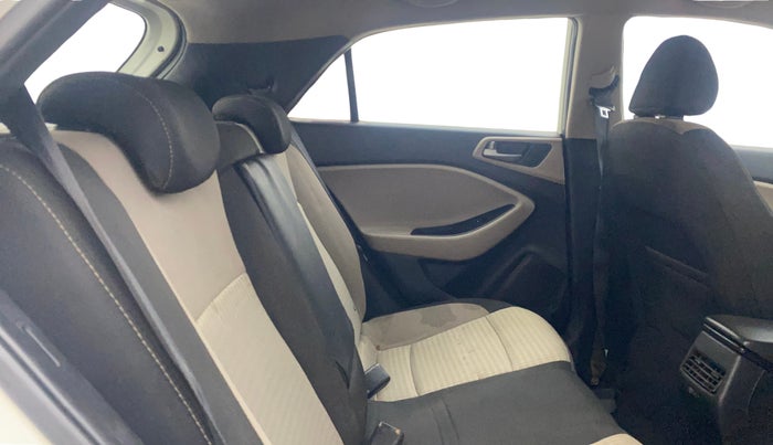 2018 Hyundai Elite i20 ASTA 1.2 (O), Petrol, Manual, 95,768 km, Right Side Rear Door Cabin