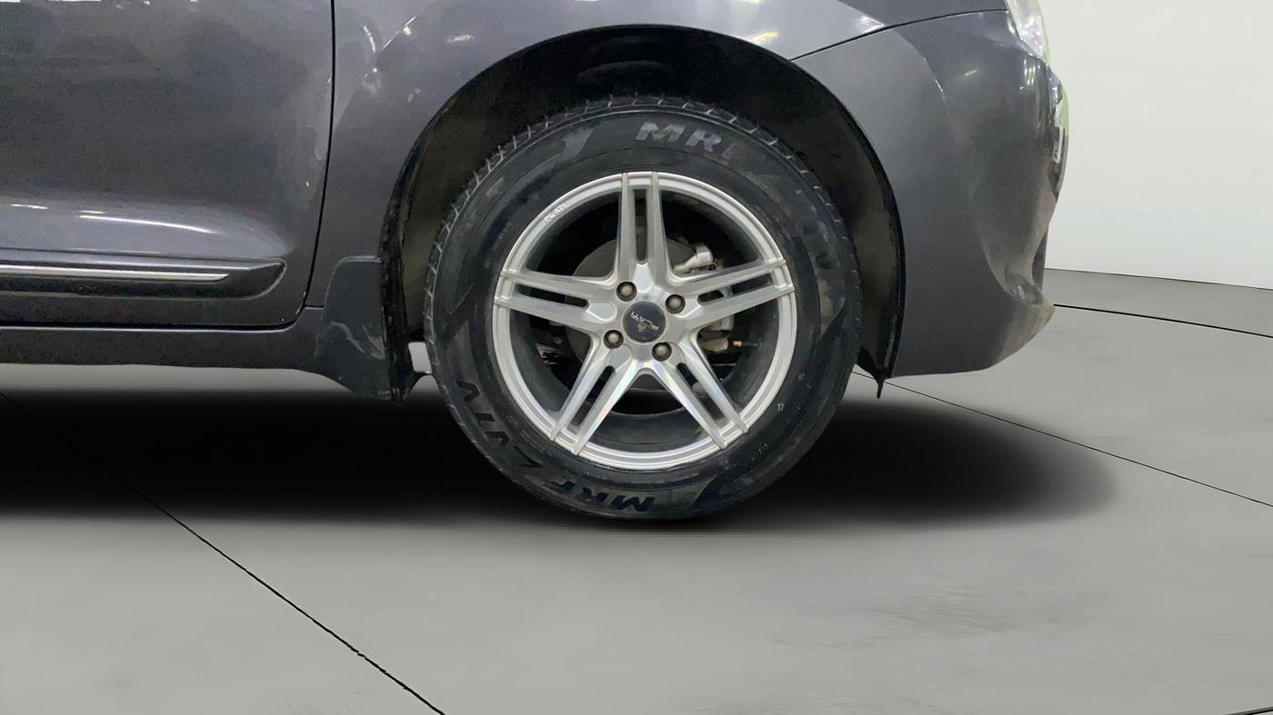 2017 Maruti Baleno DELTA PETROL 1.2, Petrol, Manual, 57,452 km, Right Front Wheel