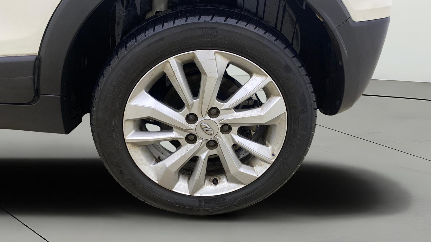 2020 Mahindra XUV300 W8 1.5 DIESEL, Diesel, Manual, 45,333 km, Left Rear Wheel