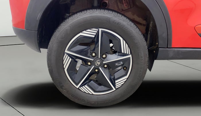 2023 Tata NEXON FEARLESS + S P MT, Petrol, Manual, 21,169 km, Right Rear Wheel