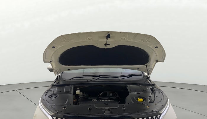 2024 MG HECTOR SAVVY PRO 1.5 TURBO CVT PETROL, Petrol, Automatic, 9,214 km, Open Bonet