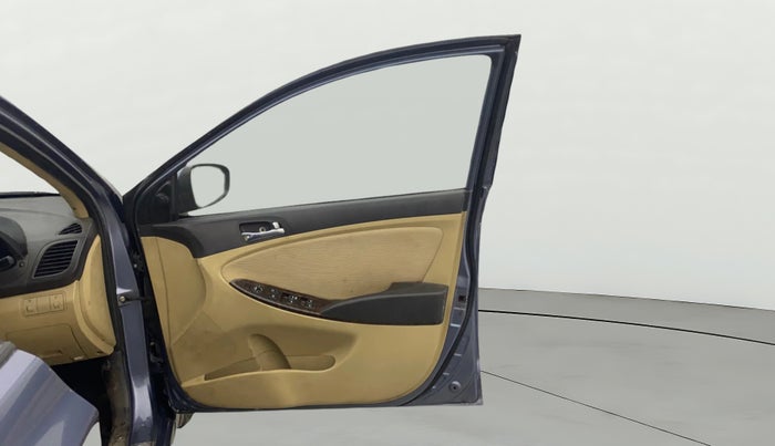 2014 Hyundai Verna FLUIDIC 1.6 VTVT SX OPT, Petrol, Manual, 99,204 km, RHS Front Door