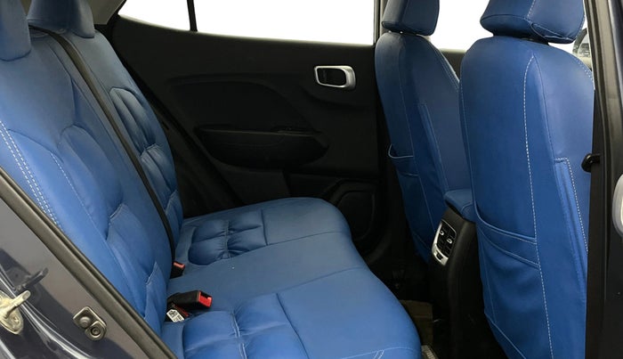 2022 Hyundai VENUE S 1.2, Petrol, Manual, 28,731 km, Right Side Rear Door Cabin