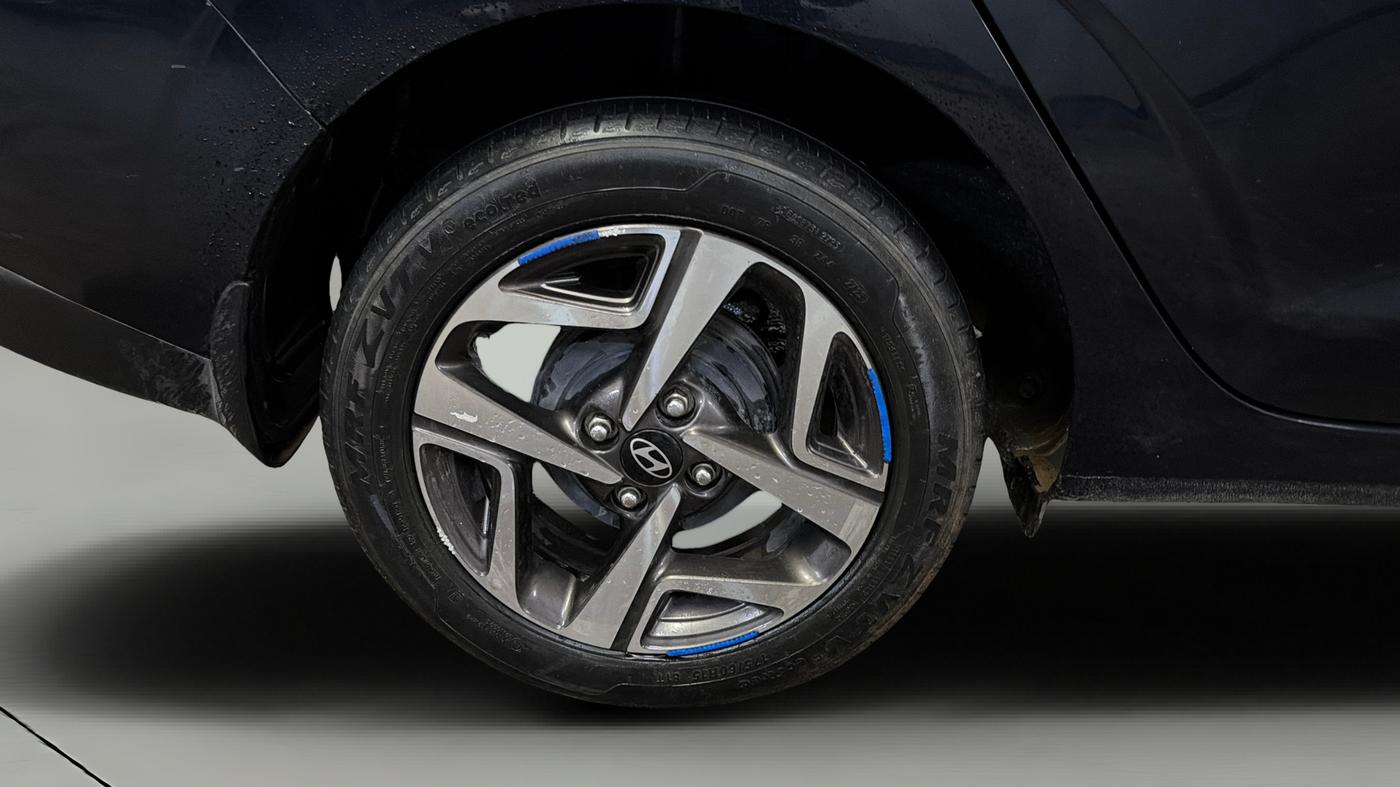 2023 Hyundai AURA SX 1.2 CNG, CNG, Manual, 49,421 km, Right Rear Wheel