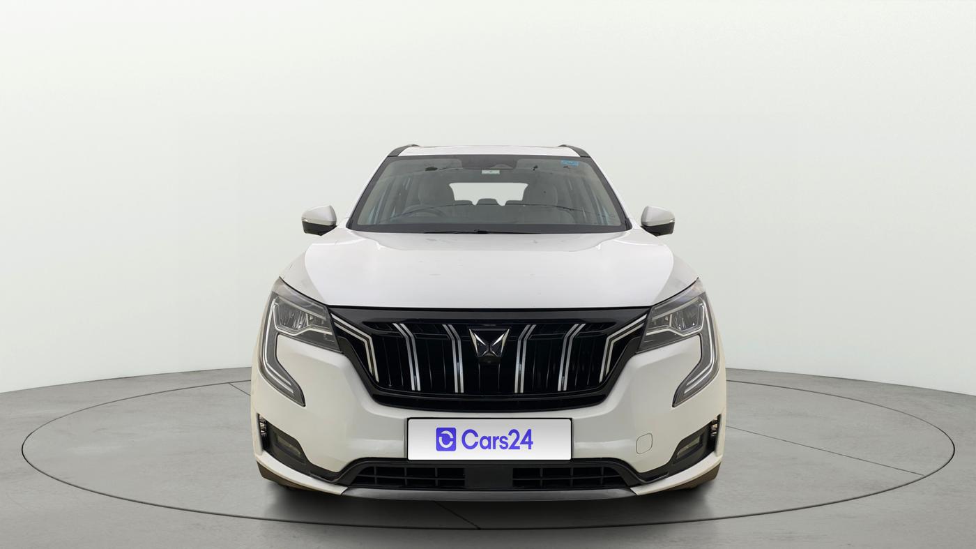2022 Mahindra XUV700 AX 7 LUXURY P AT 7 STR, Petrol, Automatic, 63,719 km, Front