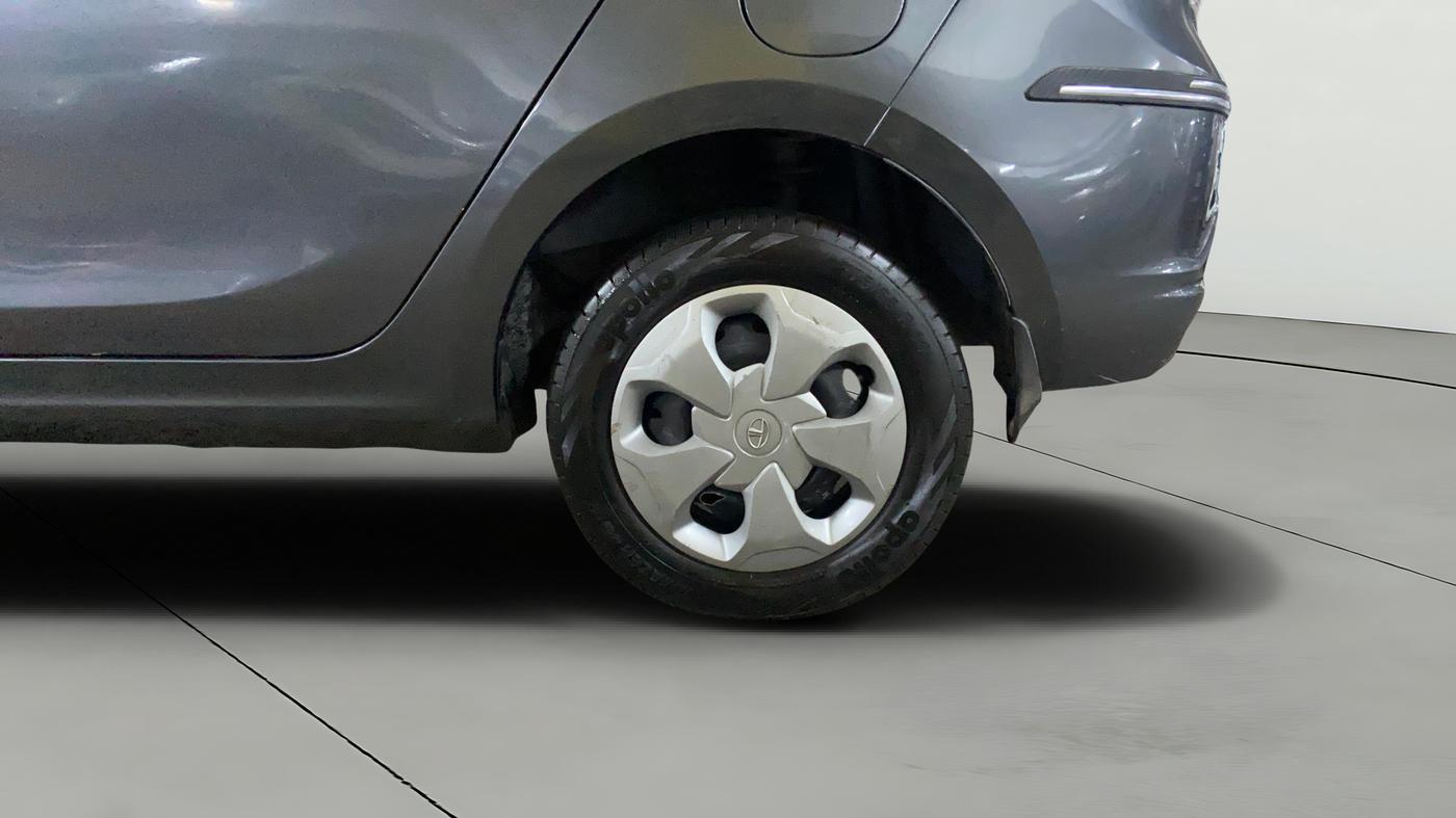 2023 Tata TIGOR XZ CNG, CNG, Manual, 57,521 km, Left Rear Wheel