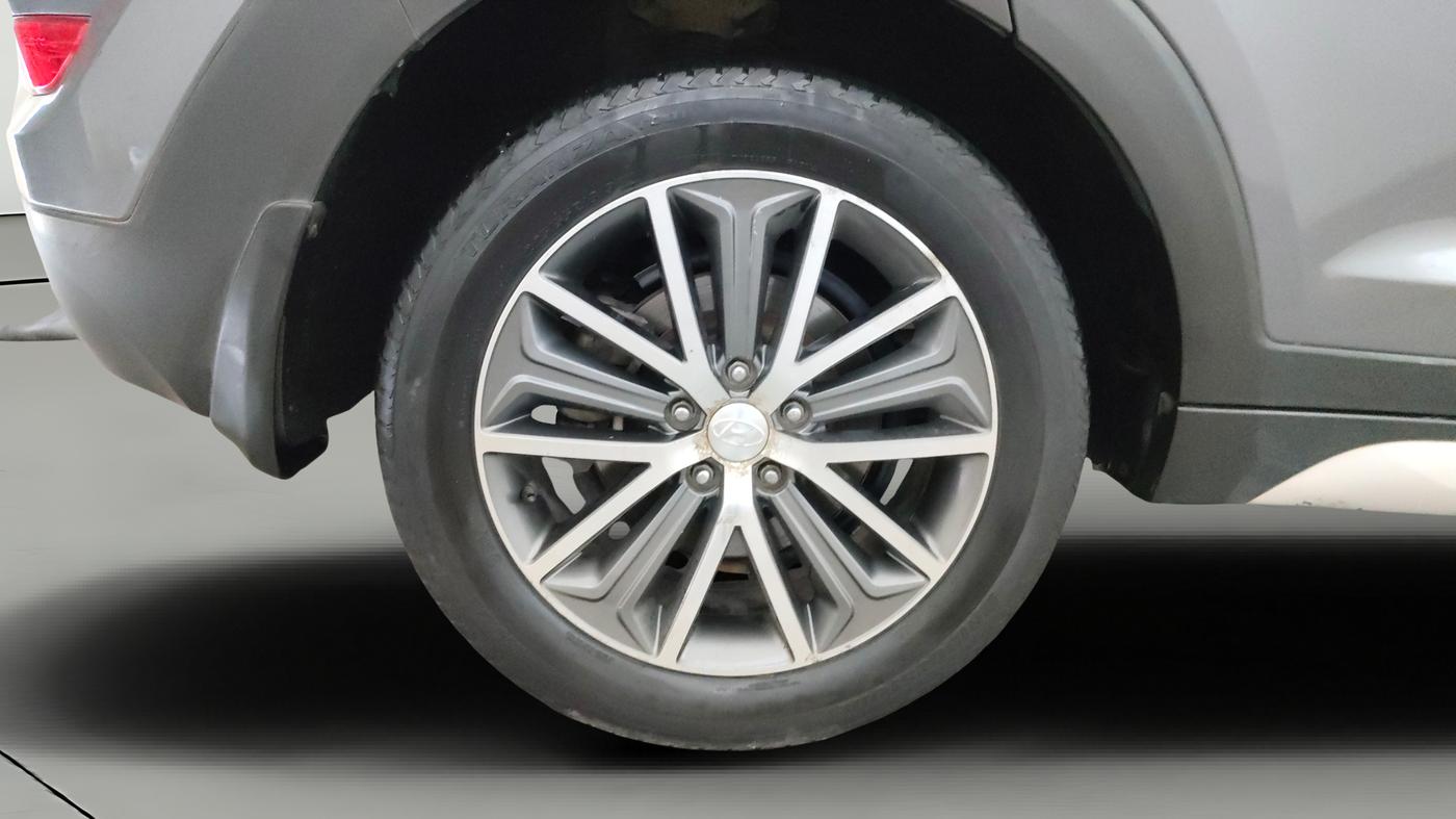 2016 Hyundai Tucson GLS 2WD AT DIESEL, Diesel, Automatic, 1,35,698 km, Right Rear Wheel