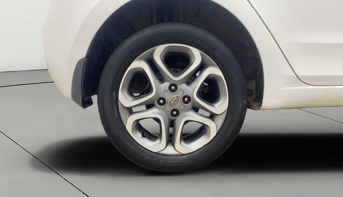 2019 Hyundai Elite i20 SPORTZ PLUS 1.2 DUAL TONE, Petrol, Manual, 49,919 km, Right Rear Wheel