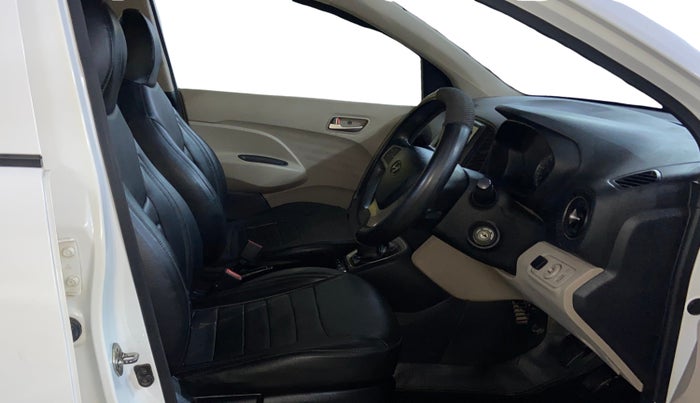 2019 Hyundai NEW SANTRO SPORTZ CNG, CNG, Manual, 76,318 km, Right Side Front Door Cabin