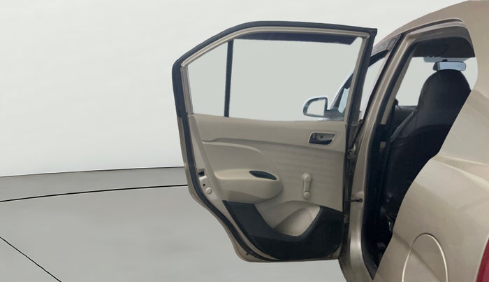 2019 Hyundai NEW SANTRO ERA, CNG, Manual, 60,023 km, LHS Rear Door