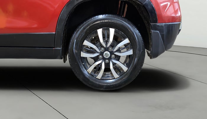 2016 Maruti Vitara Brezza VDI, Diesel, Manual, 1,03,019 km, Left Rear Wheel