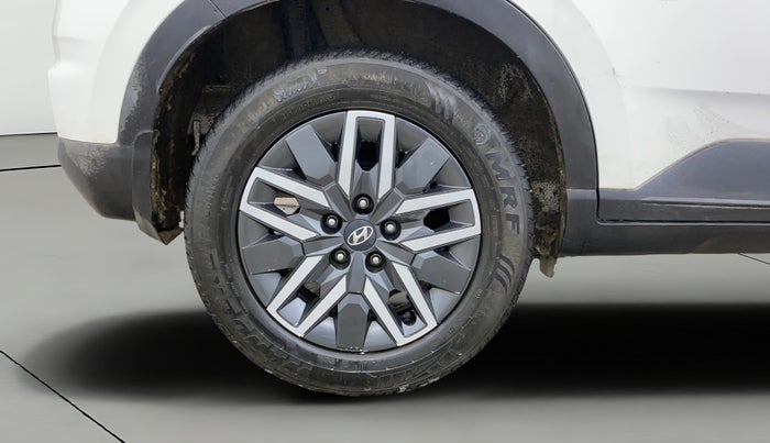 2022 Hyundai VENUE SX 1.0 TURBO, Petrol, Manual, 30,189 km, Right Rear Wheel