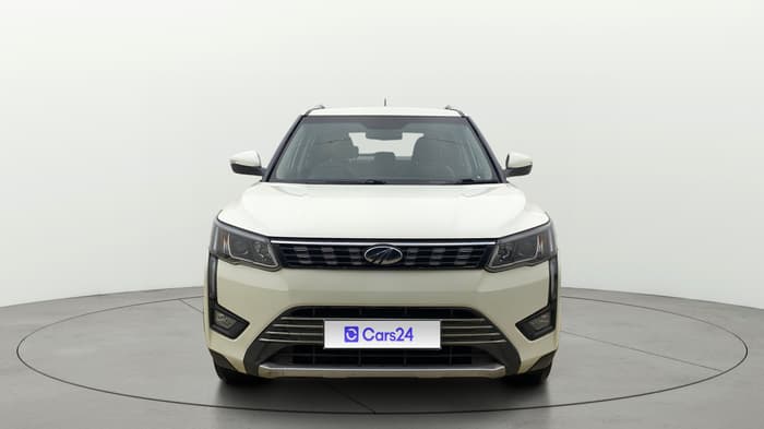 2020 Mahindra XUV300 W8 (O) 1.2 PETROL, Petrol, Manual, 26,852 km, Front