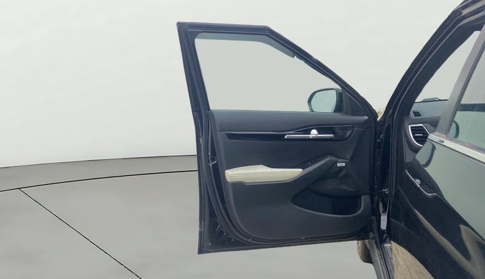 2023 KIA SELTOS  GTX Plus 1.5 Turbo Petrol DCT, Petrol, Automatic, 31,697 km, LHS Front Door