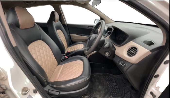 2014 Hyundai Grand i10 MAGNA 1.2 KAPPA VTVT, CNG, Manual, 72,710 km, Right Side Front Door Cabin