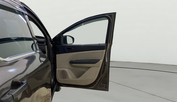 2024 Renault TRIBER RXL MT, CNG, Manual, 67,134 km, RHS Front Door